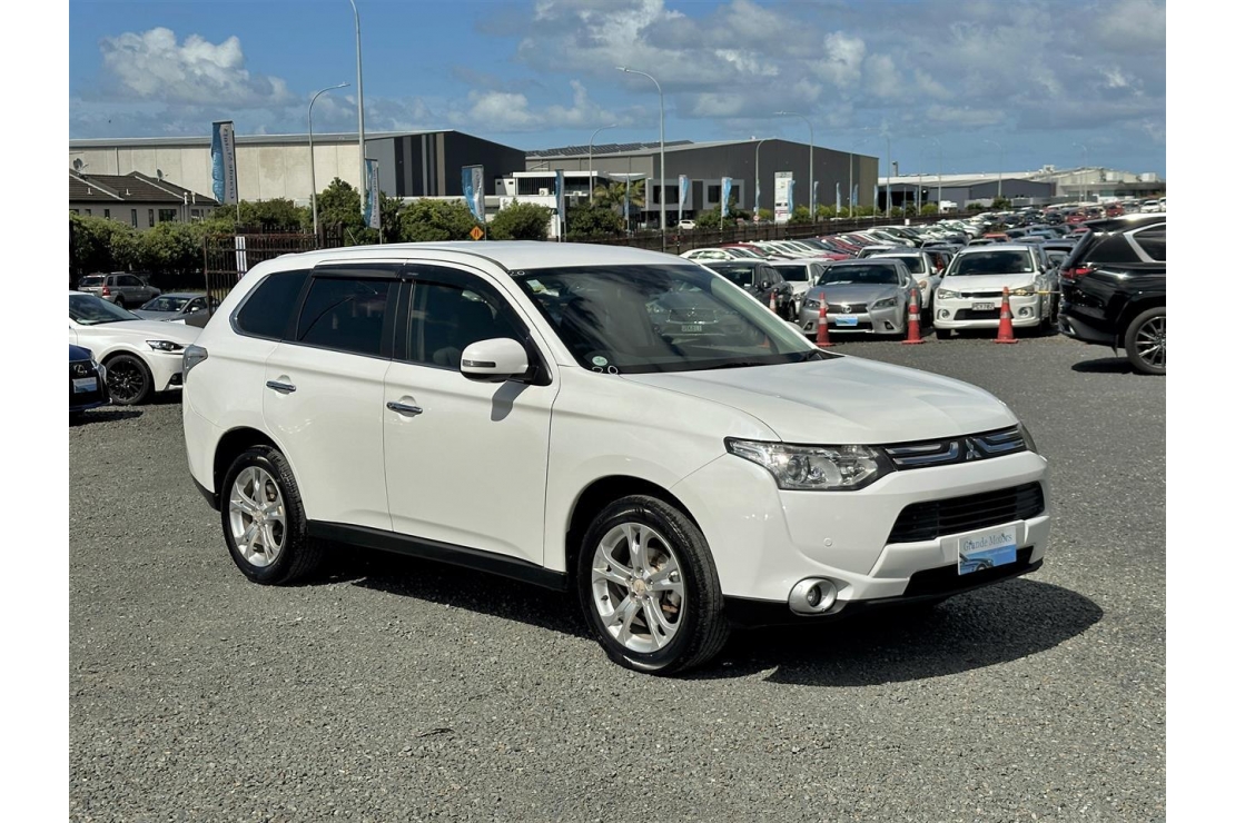 Ilikethat - Mitsubishi, Outlander 4WD.7seats.Radar cruise.L..., 2013  - Auckland City, Auckland 