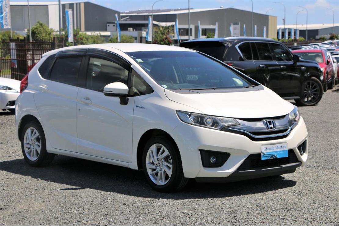 Ilikethat - Honda, Fit Hybrid.Rear cam.Cruise co..., 2014  - Auckland City, Auckland 