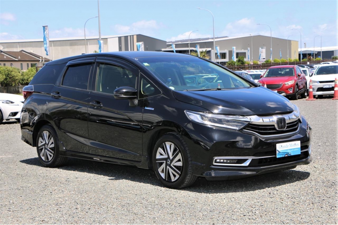 Ilikethat - Honda, Shuttle Hybrid.Safery radar.Lane ..., 2021  - Auckland City, Auckland 