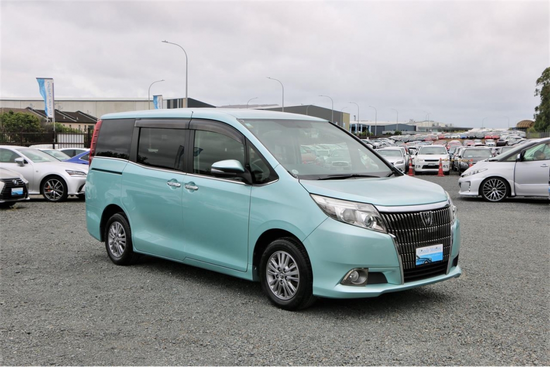 Ilikethat - Toyota, ESQUIRE Hybrid.7 seats.Electric d..., 2014  - Auckland City, Auckland 