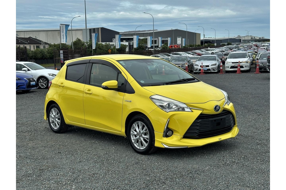 Ilikethat - Toyota, Vitz Hybrid.Cruise control.Lan..., 2017  - Auckland City, Auckland 