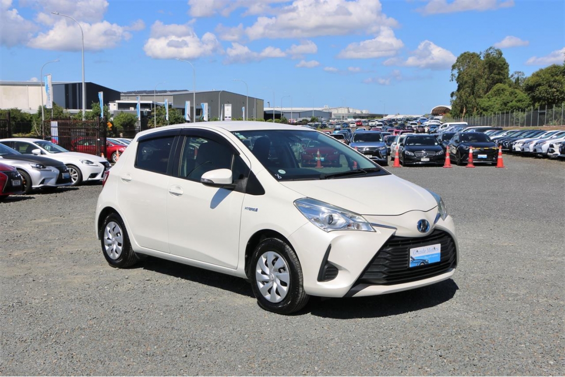 Ilikethat - Toyota, Vitz F.Hybrid.Rear camera.New ..., 2017  - Auckland City, Auckland 