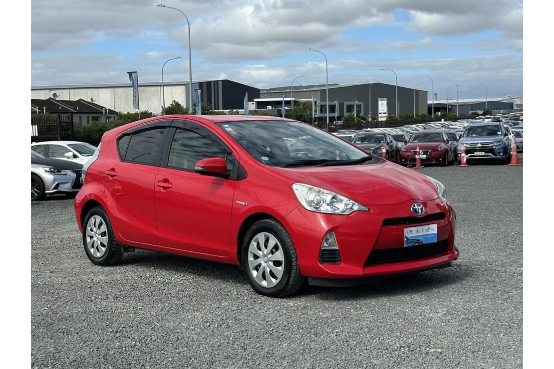 Ilikethat - Toyota, Aqua G.Leather.Rear camera.But..., 2013  - Auckland City, Auckland 