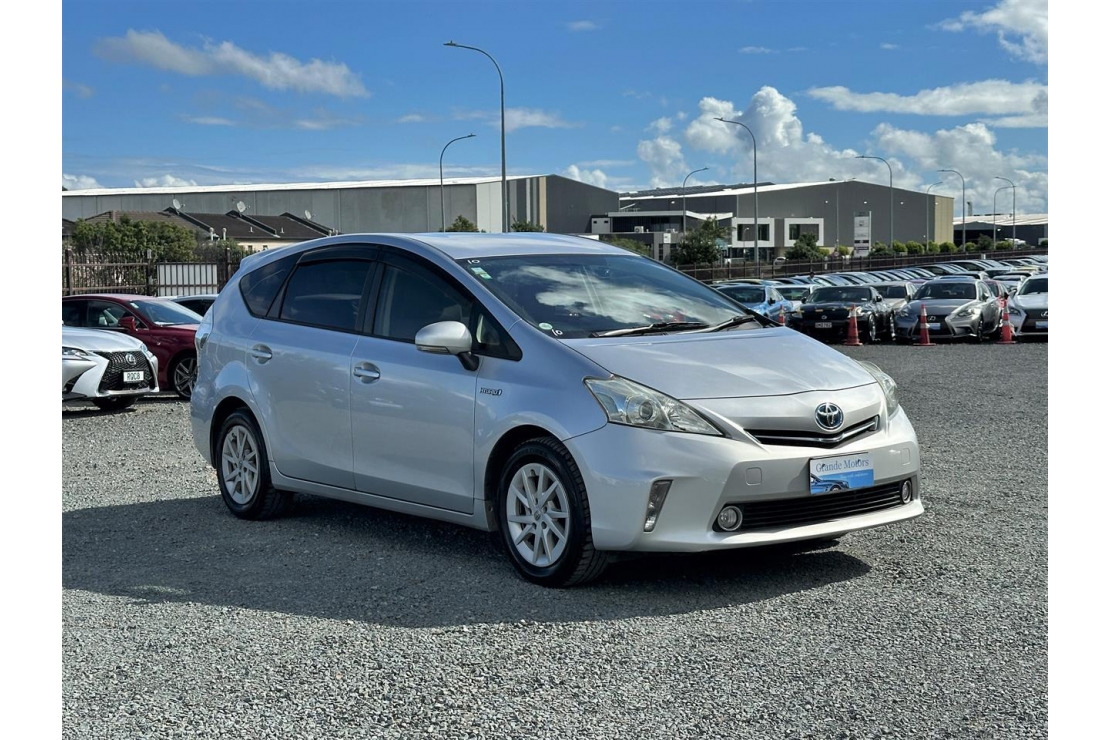 Ilikethat - Toyota, Prius Alpha S.Rear camera.8 Air..., 2012  - Auckland City, Auckland 