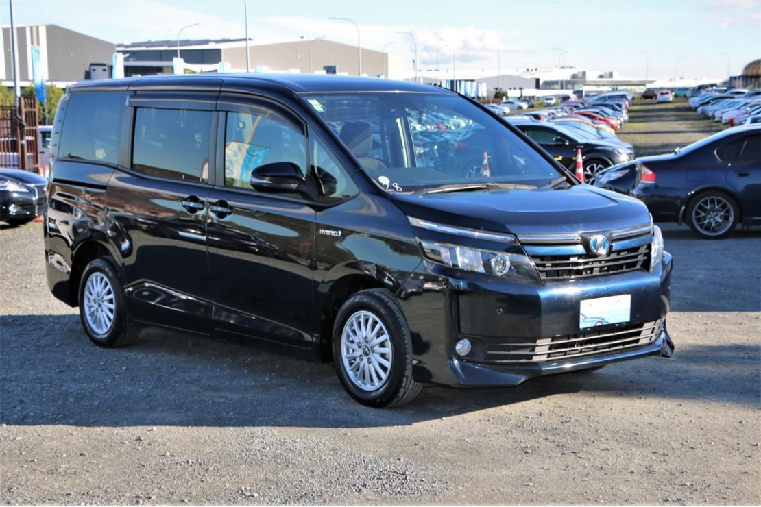 Ilikethat - Toyota, Voxy Hybrid.Cruise control.Lan..., 2016  - Auckland City, Auckland 