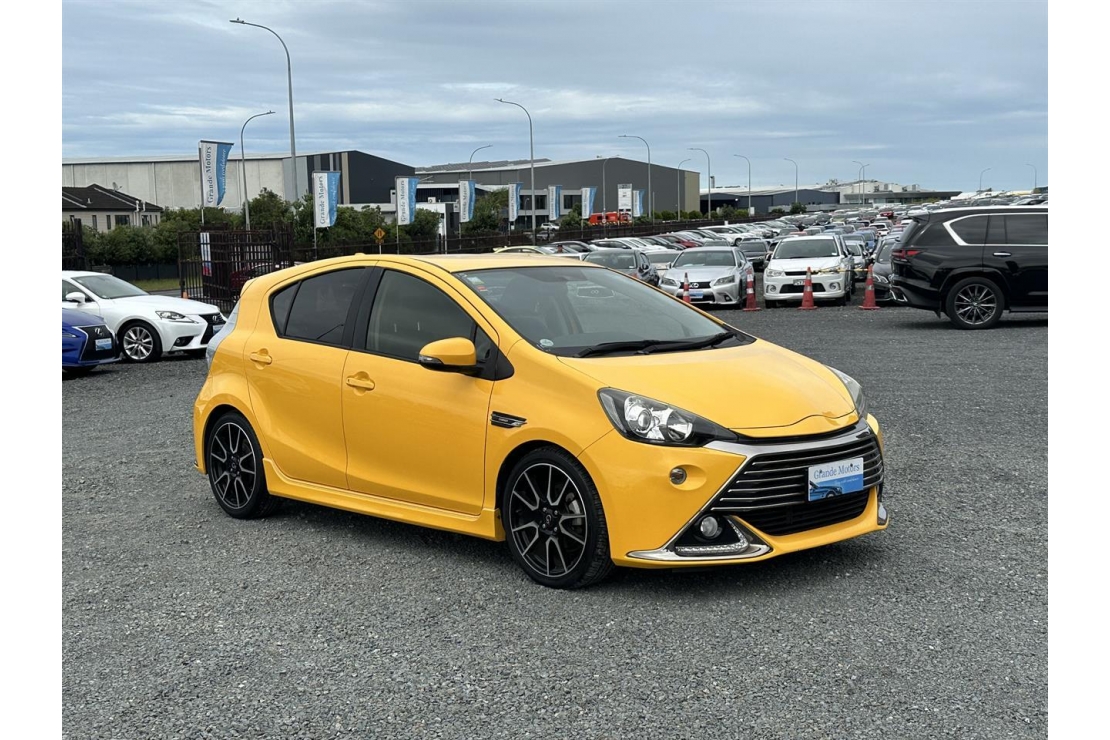 Ilikethat - Toyota, Aqua G's.Rear camera.Butt..., 2014  - Auckland City, Auckland 