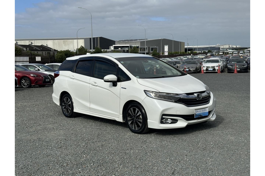 Ilikethat - Honda, Shuttle Hybrid.Cruise control.Rea..., 2017 - Auckland City, Auckland 