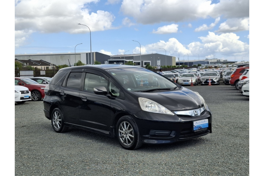 Ilikethat - Honda, Fit Shuttle.Hybrid.Rear camera., 2012 - Auckland City, Auckland 
