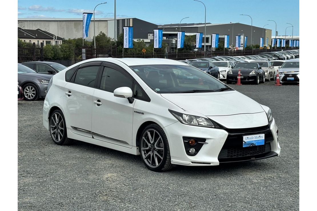 Ilikethat - Toyota, Prius Gs'.Bodykit.Alloys.C..., 2013 - Auckland City, Auckland 