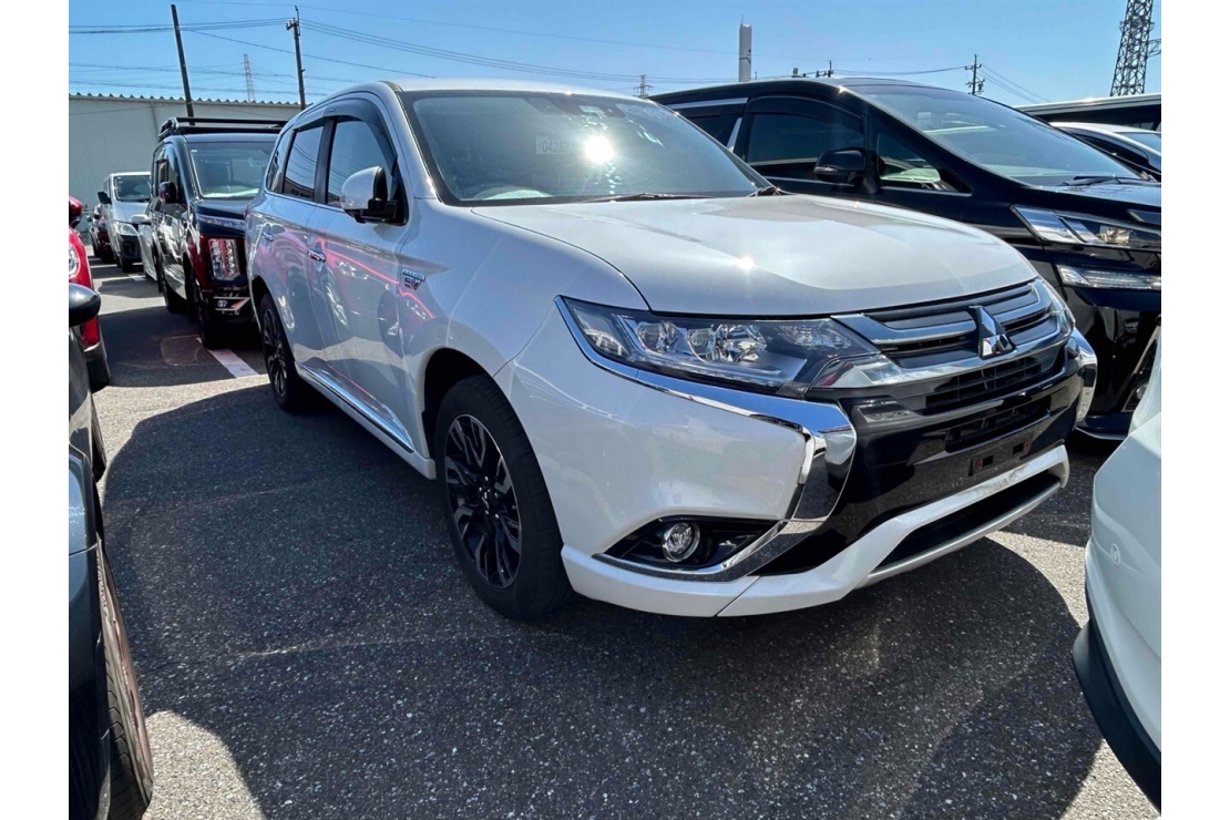 I like that Featured Classified Listing - Mitsubishi, Outlander Transit 4WD PHV Hybrid Plugin, 2018 - Auckland City, Auckland