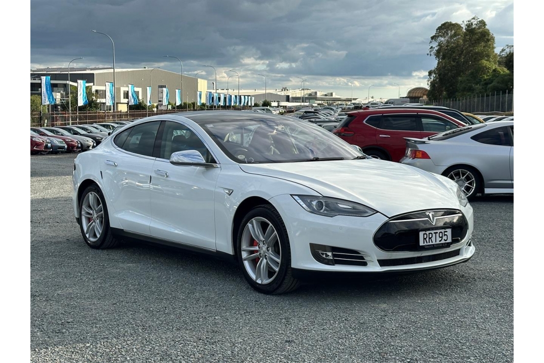 Ilikethat - Tesla, Model S P85, 2015  - Auckland City, Auckland 