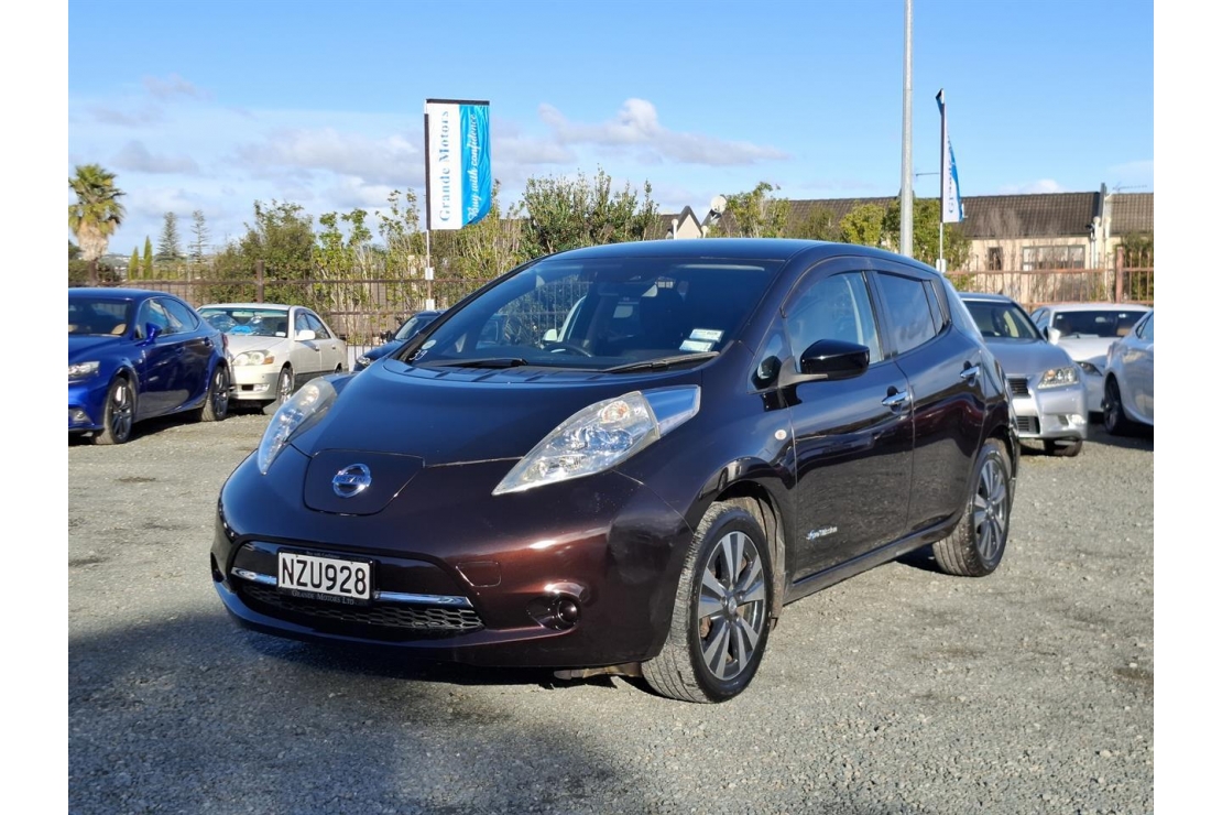 Ilikethat - Nissan, Leaf 30KW.SOH 70%.Rear cam.Cru..., 2017
