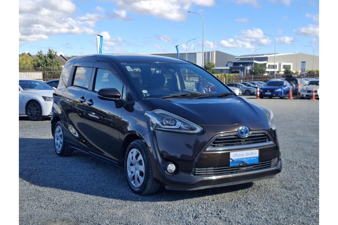 Ilikethat - Toyota, Sienta Hybrid G.7 seats.Lane assist.Safety radar.But..., 2016 - Auckland City, Auckland