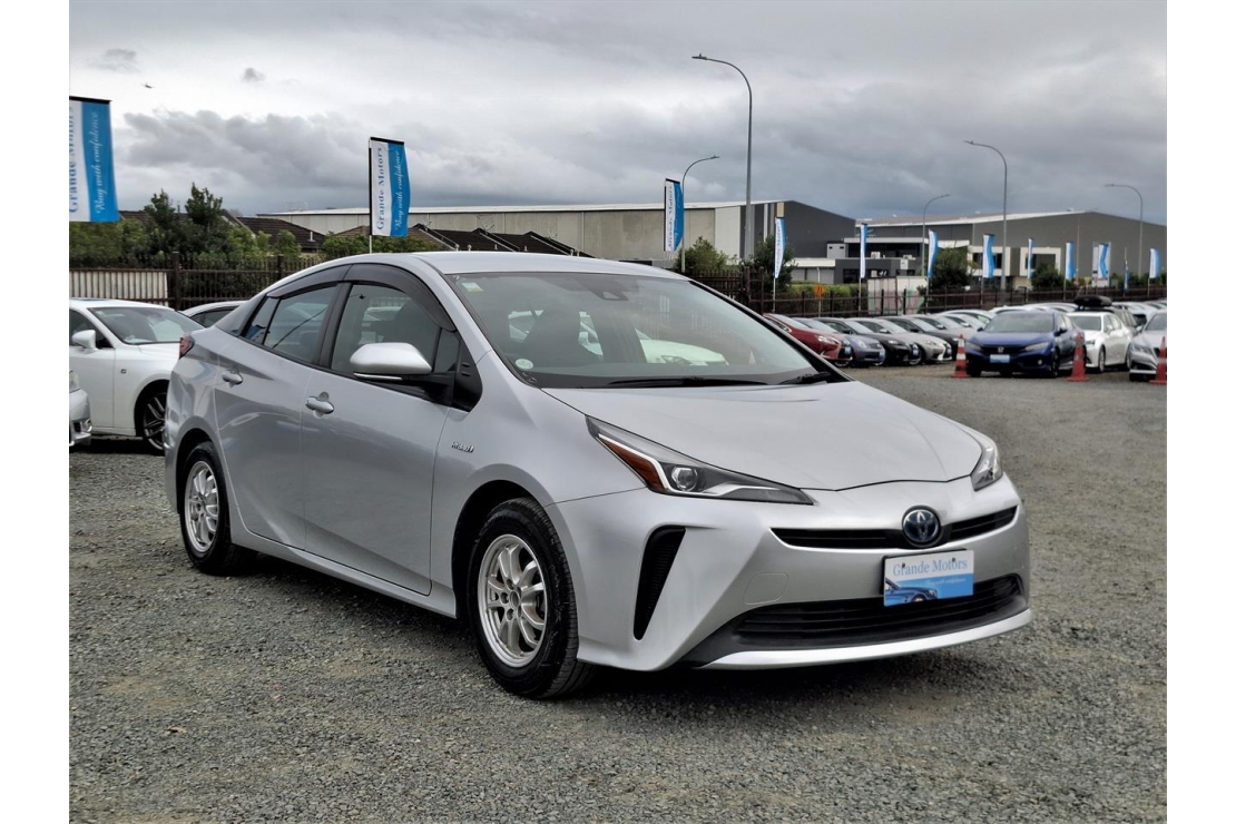 Ilikethat - Toyota, Prius S.Radar cruise.Lane assist.Safety radar.Rear ..., 2019 - Auckland City, Auckland
