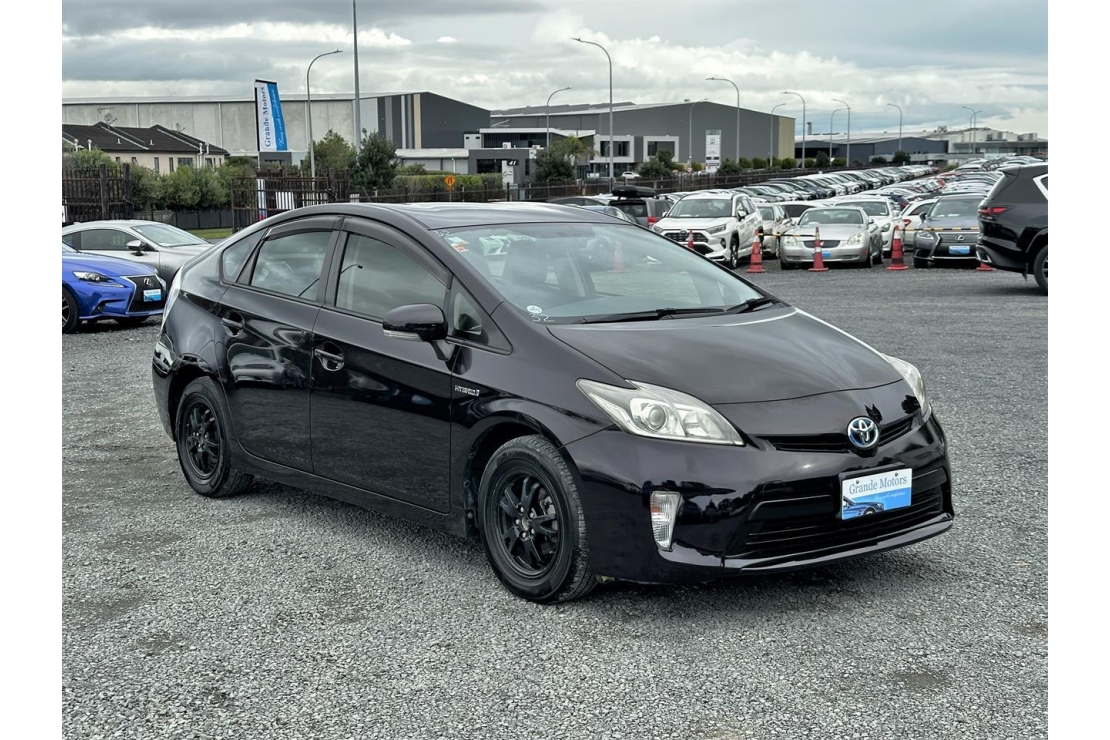 Ilikethat - Toyota, Prius Rear camera.8 Airbags., 2014 - Auckland City, Auckland