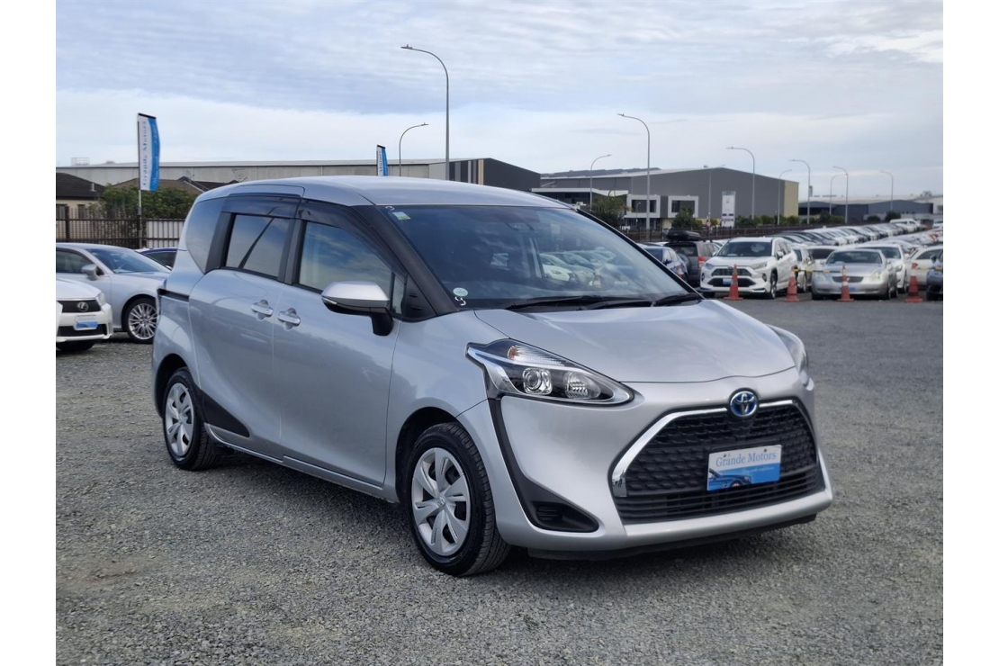 Ilikethat - Toyota, Sienta Hybrid G.7 seats.Lane assist.Safety radar.But..., 2021 - Auckland City, Auckland