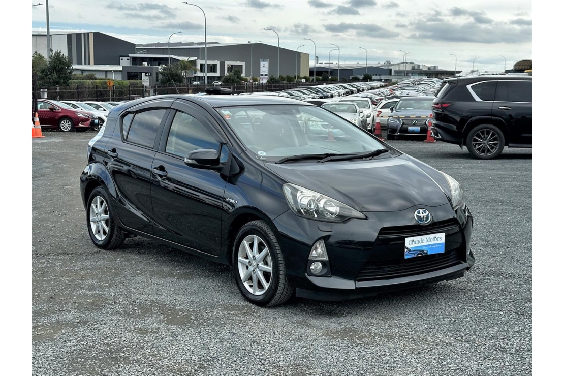 Ilikethat - Toyota, Aqua Rear camera.SRS Airbags., 2013 - Auckland City, Auckland