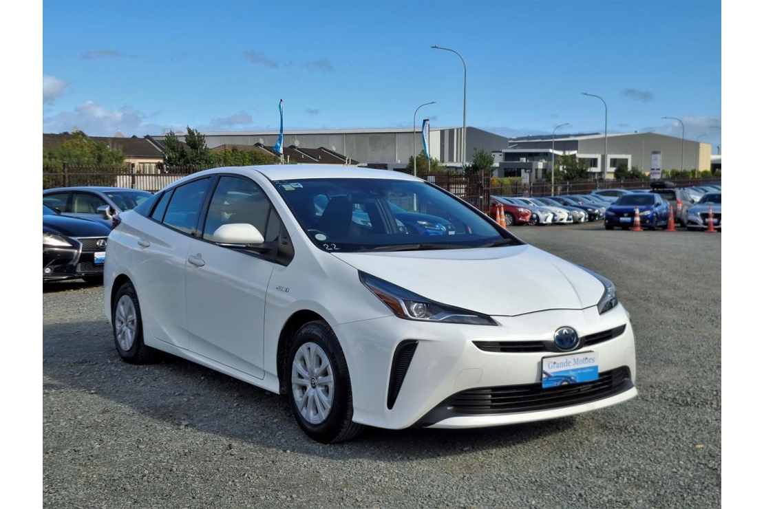 Ilikethat - Toyota, Prius S.Radar cruise.Lane assist.Safety radar.Rear ..., 2020 - Auckland City, Auckland