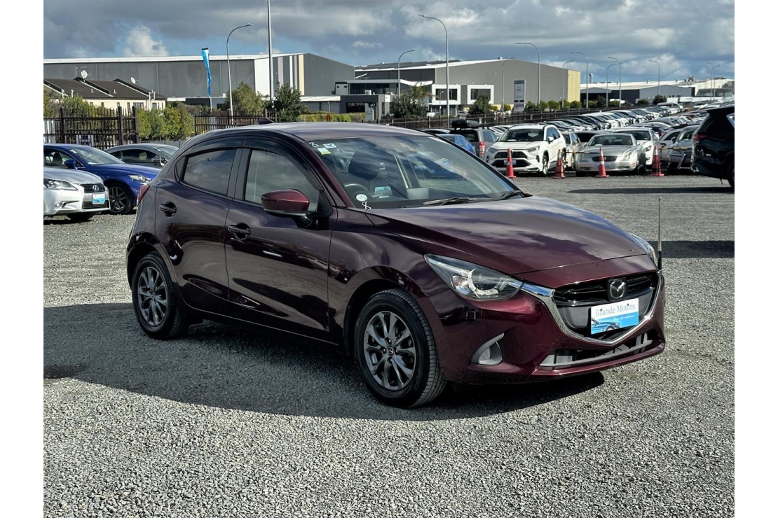 Ilikethat - Mazda, Demio Touring.HUD.Lane assist.Radar cruise.Rear cam..., 2017 - Auckland City, Auckland