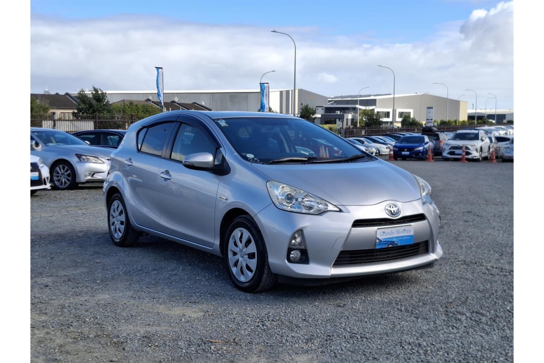 Ilikethat - Toyota, Aqua S pack.Button start.Rear camera, 2013 - Auckland City, Auckland