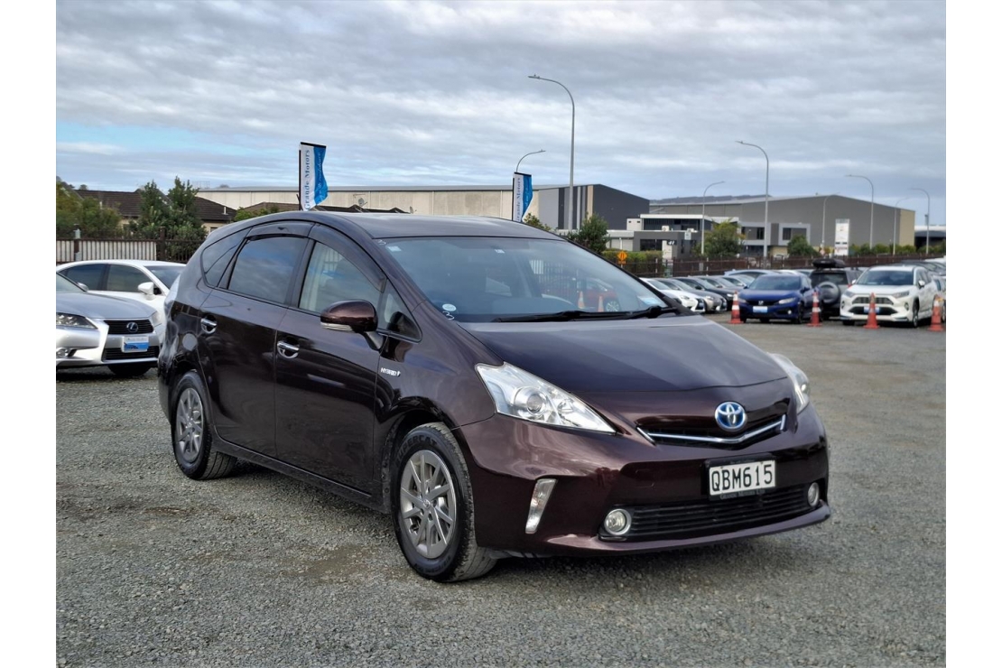Ilikethat - Toyota, Prius Alpha S.Android/ApplePlay.Rear camera.8 Airba..., 2014 - Auckland City, Auckland