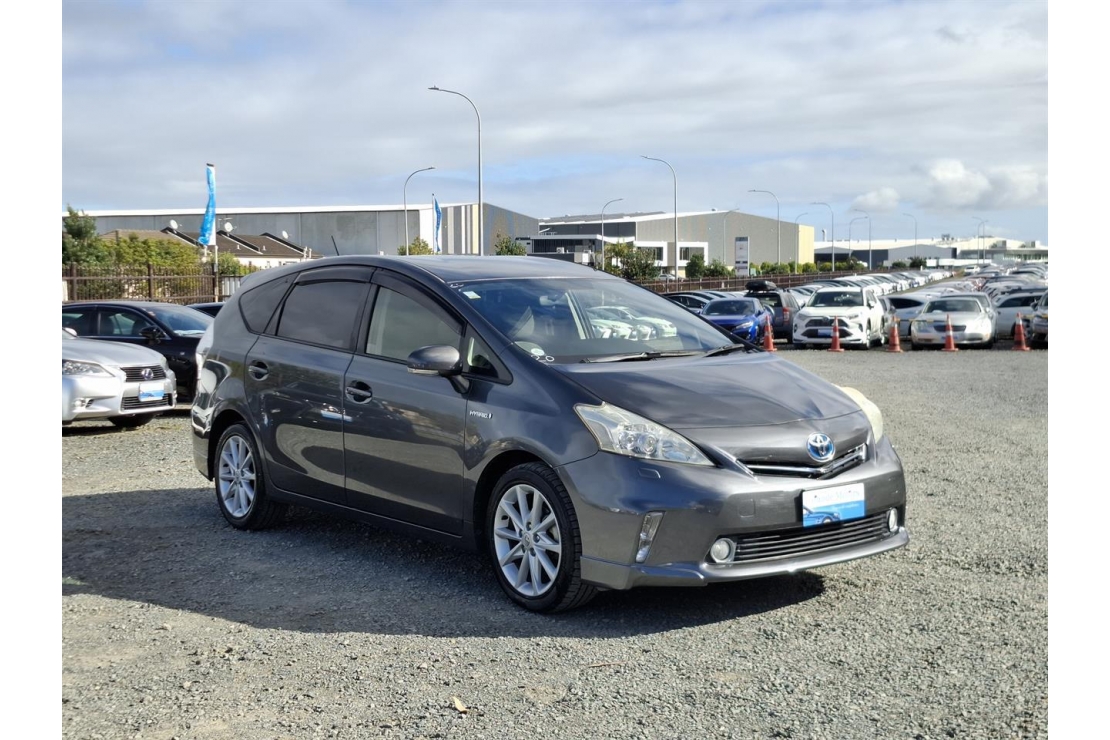 Ilikethat - Toyota, Prius Alpha S.Rear camera.8 Airbags., 2012 - Auckland City, Auckland