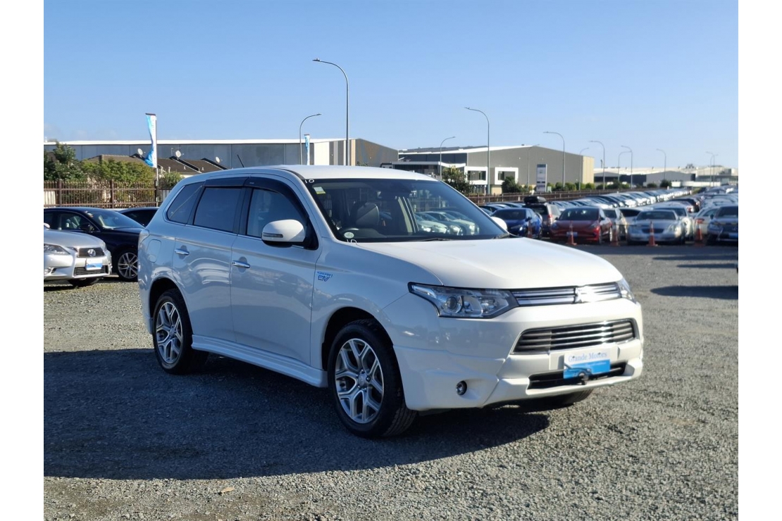 Ilikethat - Mitsubishi, Outlander PHEV.G.Lane Assist.Safety radar.Radar cruise...., 2013 - Auckland City, Auckland