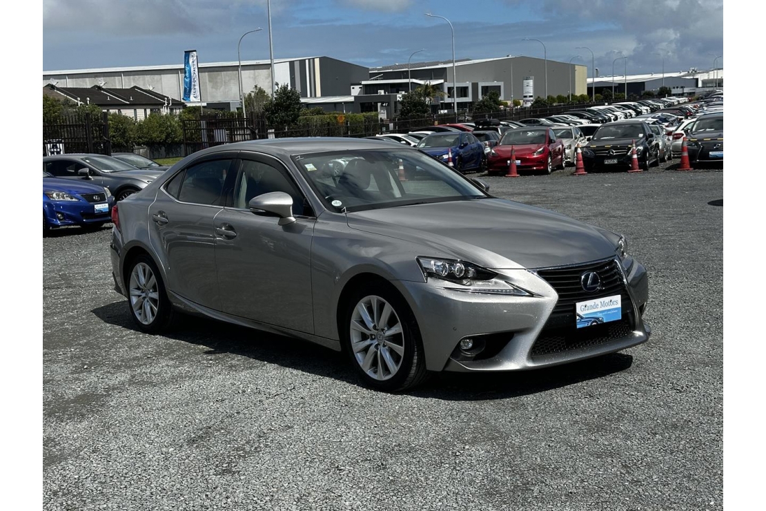 Ilikethat - Lexus, IS 300h Leather.Radar cruise.Park sens.Rear cam.Alarm..., 2015 - Auckland City, Auckland
