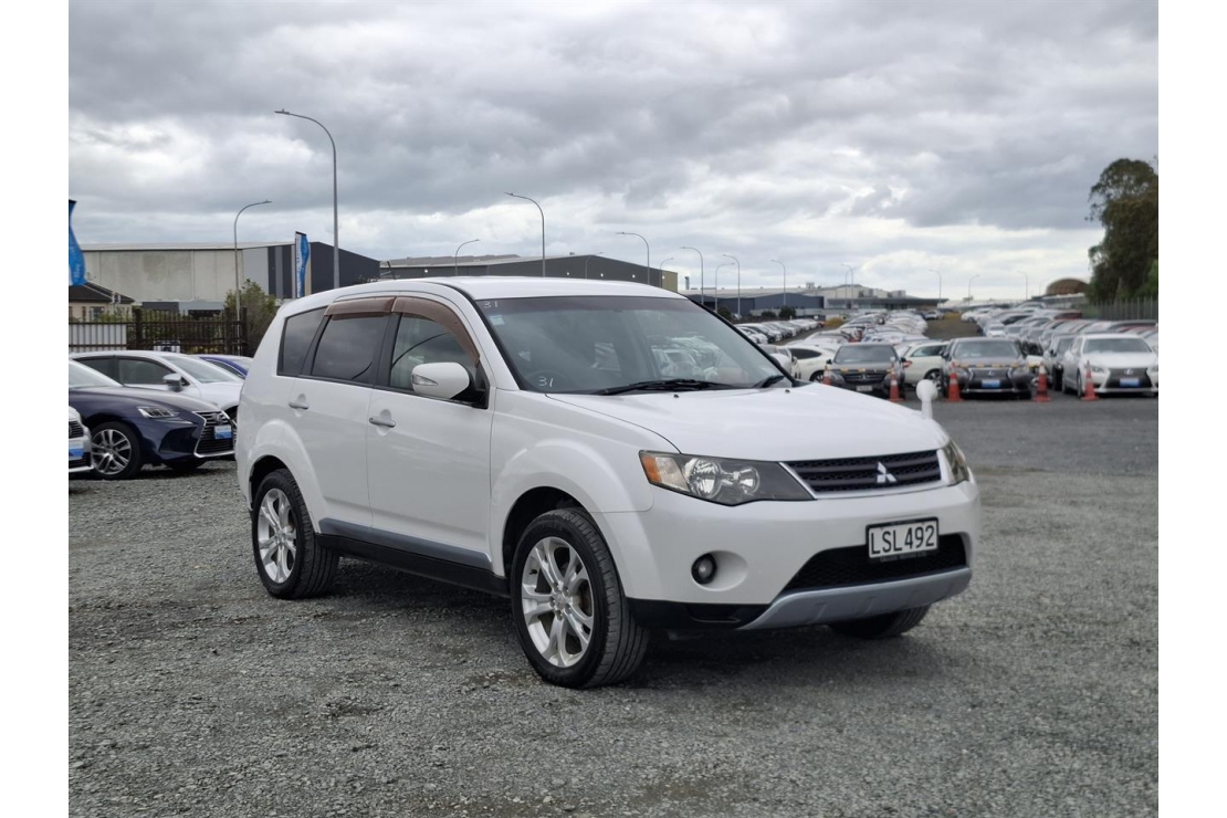 Ilikethat - Mitsubishi, Outlander 4WD.7seats.Rear camera.LOW KM., 2007 - Auckland City, Auckland
