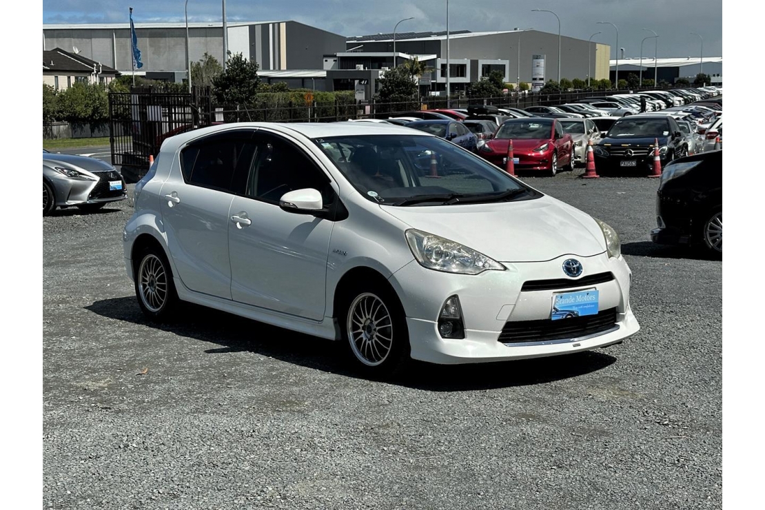 Ilikethat - Toyota, Aqua G spec.Leather.Button Start.SRS Airbags., 2013 - Auckland City, Auckland