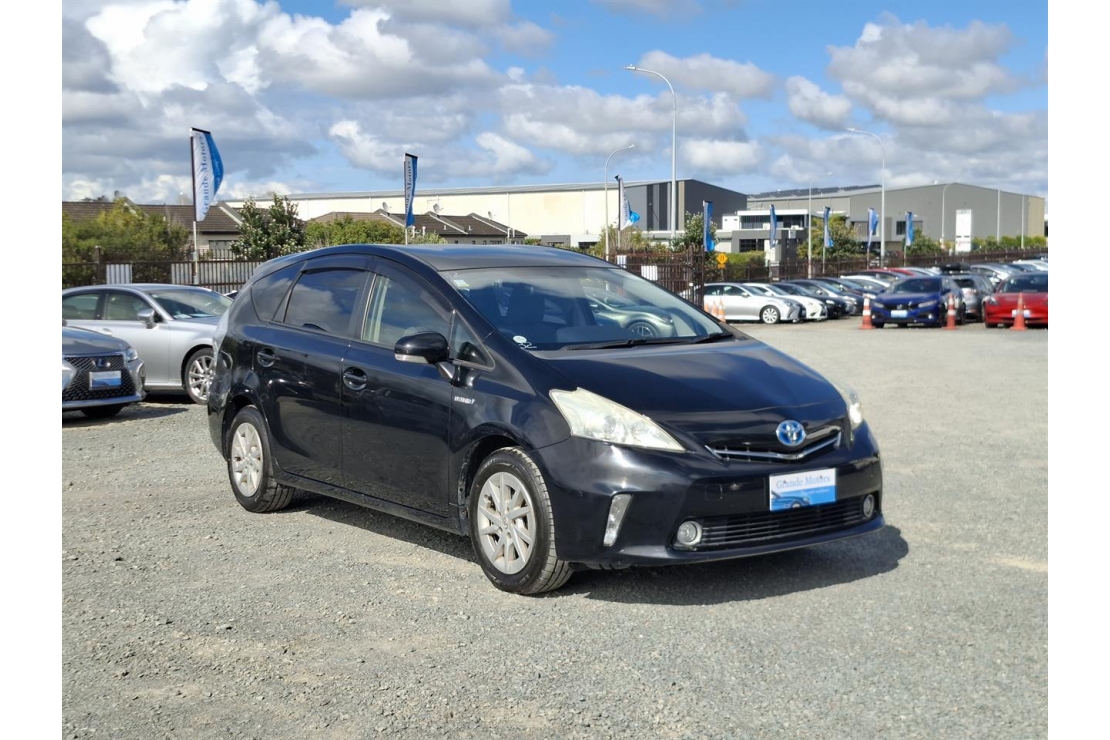 Ilikethat - Toyota, Prius Alpha.Hybrid.Rear camera.8 Airbags., 2012 - Auckland City, Auckland