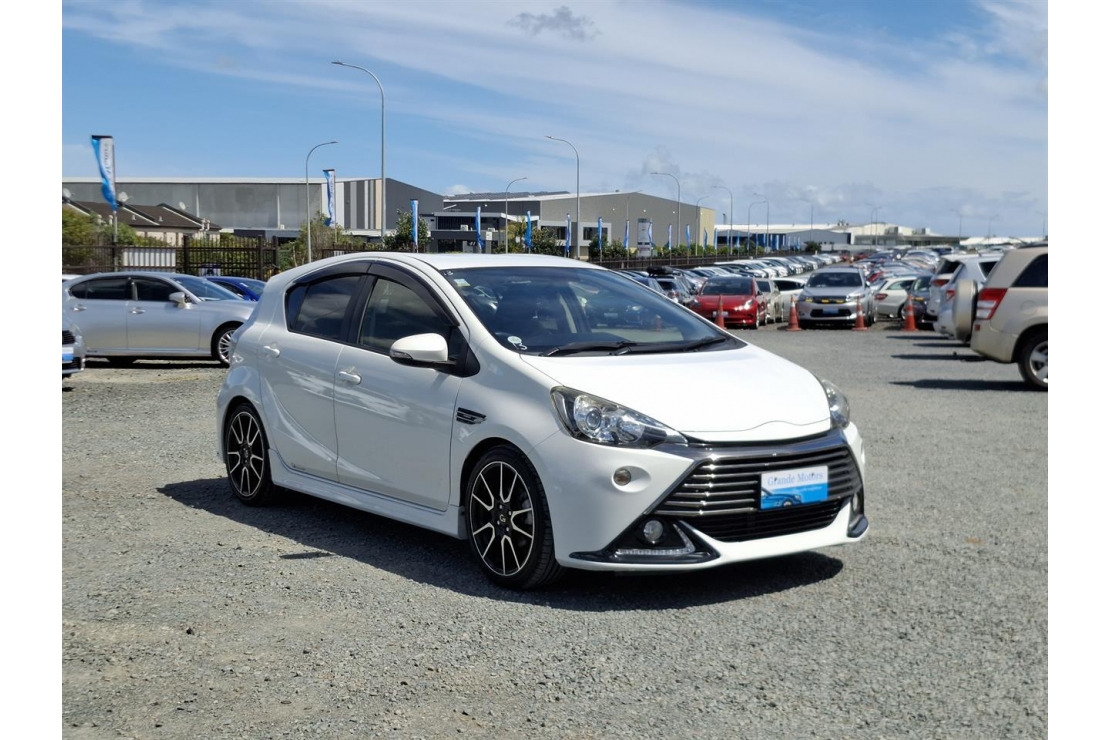 Ilikethat - Toyota, Aqua Gs Ltd.Alloy wheels.Bodykit.Button start.SRS ..., 2014 - Auckland City, Auckland