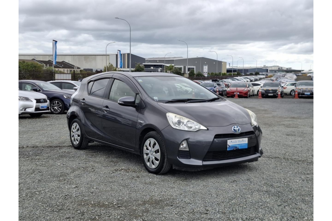 Ilikethat - Toyota, Aqua Engine button start.SRS Airbags., 2012 - Auckland City, Auckland