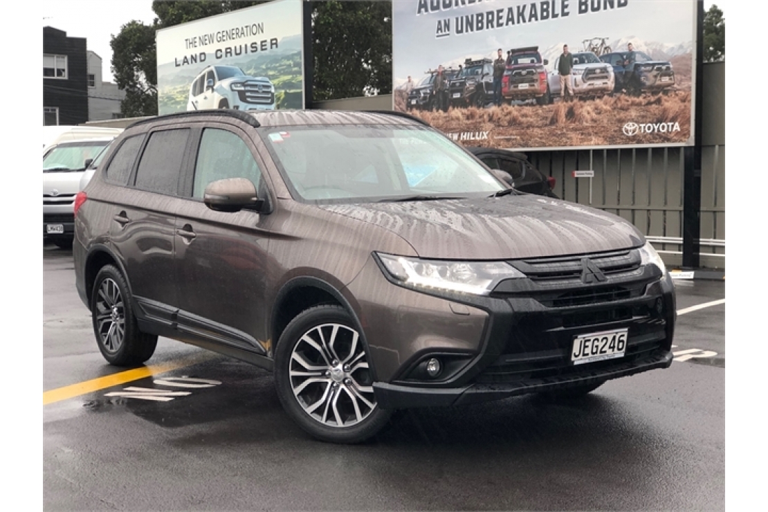 Ilikethat - Mitsubishi, XLS 2.4 Petrol 4WD SUV Nz..., 2015 - Auckland City, Auckland