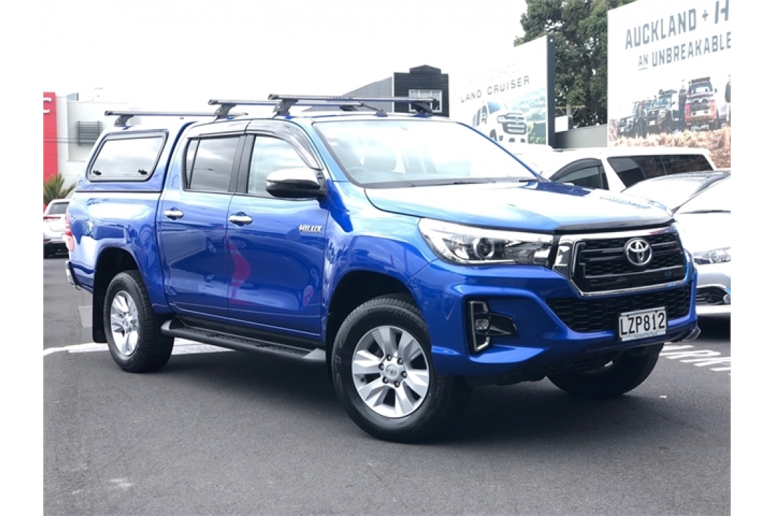 Ilikethat - Toyota, SR5 2.8 Ltr Turbo-Diesel... CALAIS-V V6 SDN AT, 2019 - Auckland City, Auckland