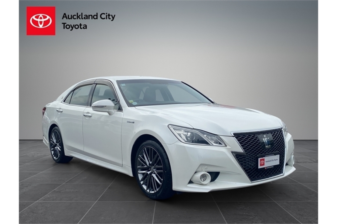 Ilikethat - Toyota, Hybrid 2.5 Athlete S 4 Dr... Hybrid.Radar cruise.Lane ..., 2014 - Auckland City, Auckland 