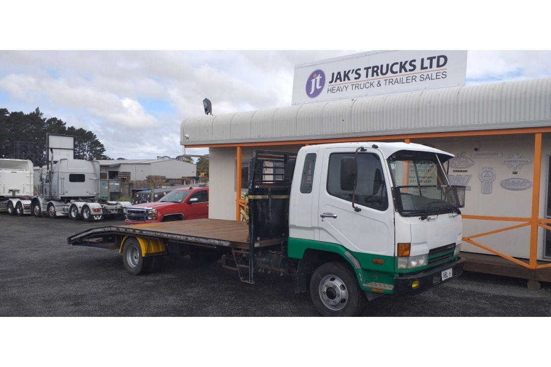 Ilikethat - Trucks  FK190K2 4x2 Transporter #4422, 2002  - Rodney, Auckland 