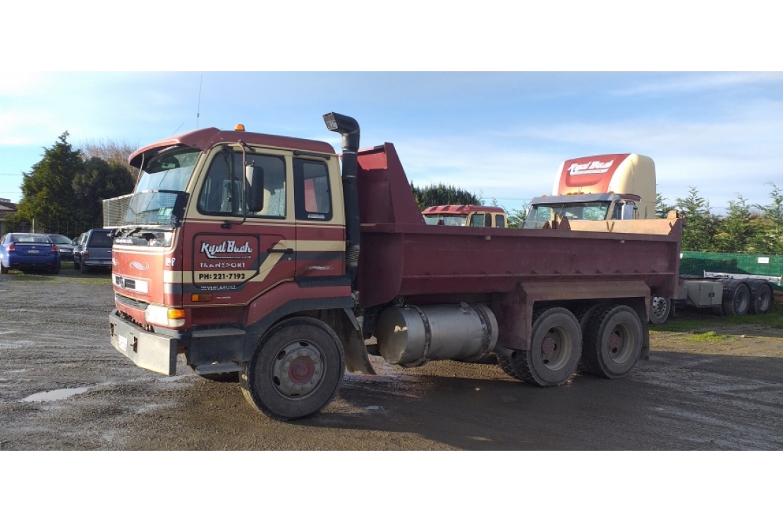 Ilikethat - Trucks Nissan 6x4 Tipper #4344, 2003 - Rodney, Auckland