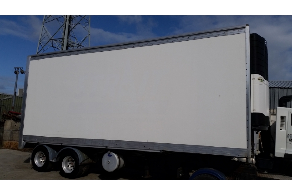 Ilikethat - Trucks  2 Axle Reefer B Trian (rear unit only) #175, 2010  - Rodney, Auckland 